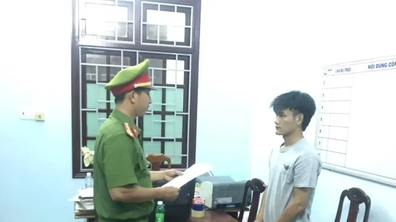 Đối tượng Lê Đức Sơn tại cơ quan công an