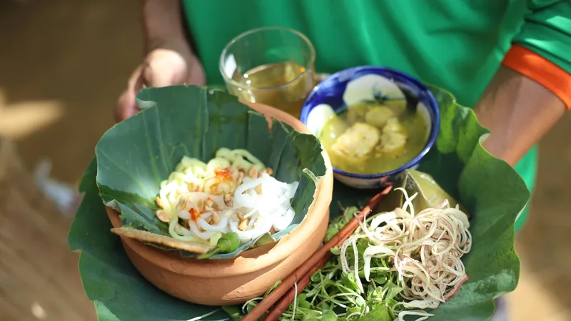 Không chỉ là món ăn, Mỳ Quảng còn mang nét văn hóa ẩm thực dân gian đặc trưng của Quảng Nam. Ảnh: NGUYỄN CƯỜNG