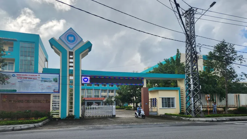Vụ giảng viên ngưng việc tập thể: Tiếp tục làm việc đến 31-12 để tìm phương án mới