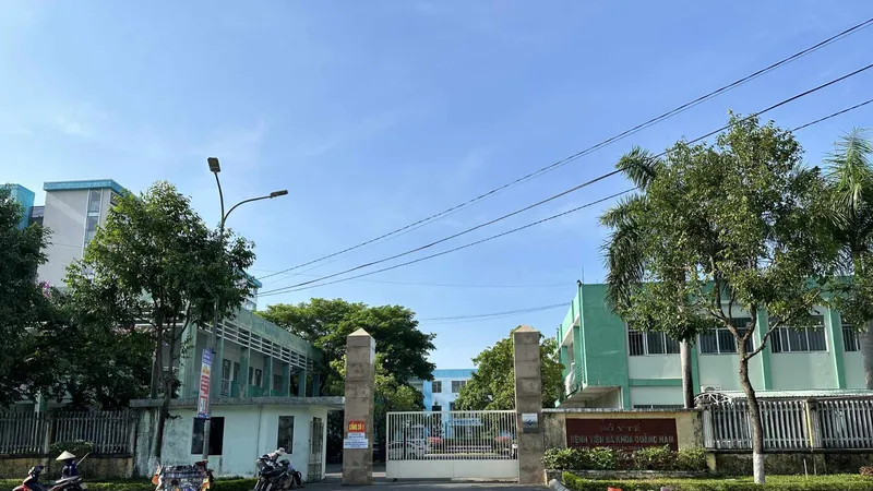 Chẩn đoán u buồng trứng phải, bệnh viện mổ bên trái