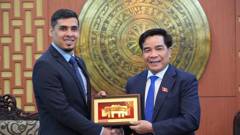 Quảng Nam tiếp Đại sứ đặc mệnh toàn quyền Venezuela tại Việt Nam