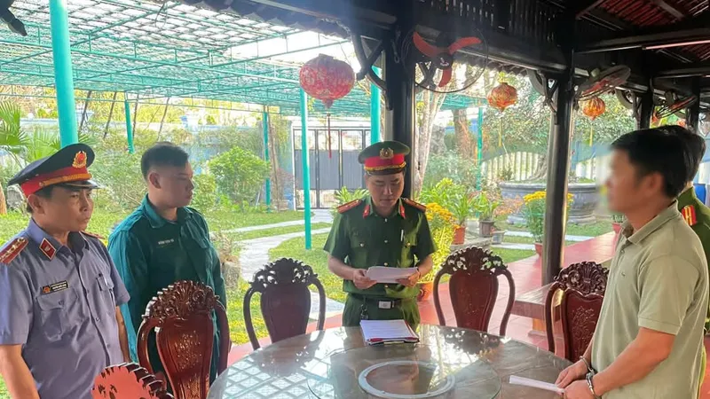 Bắt đối tượng trốn thuế hơn 20 tỷ đồng khi mua bán 1 triệu tấn gỗ keo