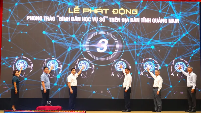 Quảng Nam mở kênh "bình dân học vụ số"