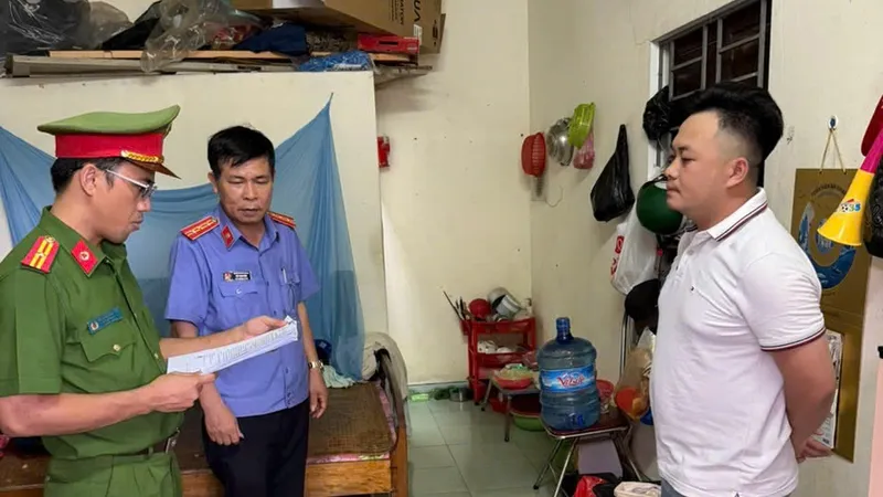 Bắt đối tượng chiếm đoạt 3,7 tỷ đồng từ việc lừa vay tiền đáo hạn ngân hàng