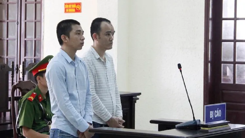 Đột nhập trung tâm y tế trộm xe biển xanh, 2 thanh niên lĩnh án 24 năm tù