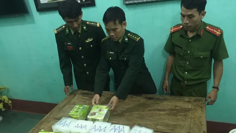 Khởi tố vụ án, điều tra làm rõ nguồn gốc số ma túy dạt vào bờ biển Quảng Trị