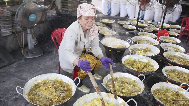 Làng nghề mứt gừng Mỹ Chánh vào vụ tết