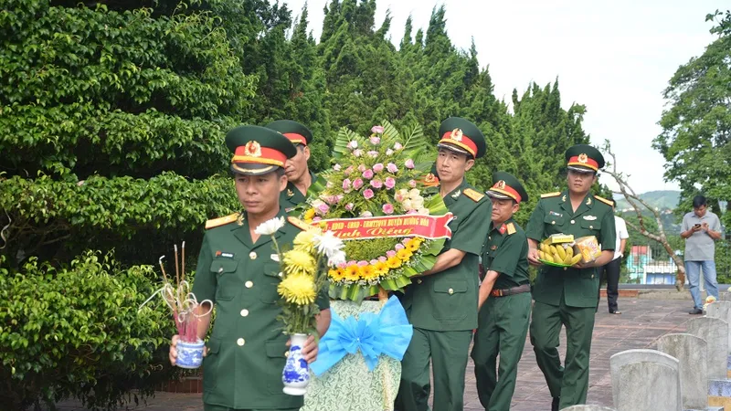 Trang nghiêm lễ truy điệu và an táng 5 hài cốt liệt sĩ