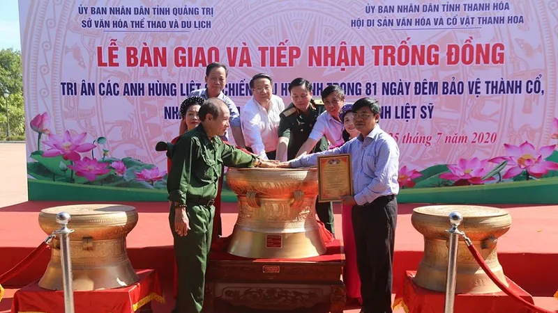 Quảng Trị: Dâng tặng trống đồng cho thành cổ Quảng Trị tri ân các anh hùng liệt sĩ
