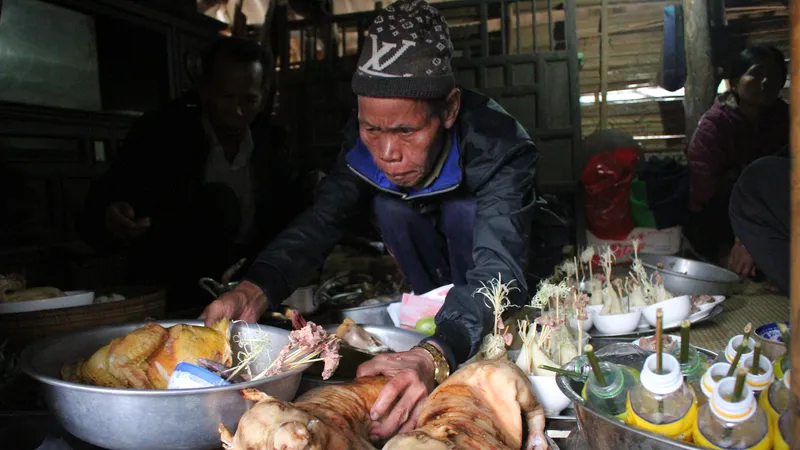 Chuẩn bị lễ vật dùng trong Tết Lúa mới
