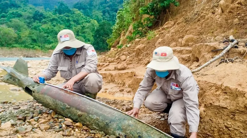 Quảng Trị: Phát hiện 2 quả bom nặng hơn 567kg