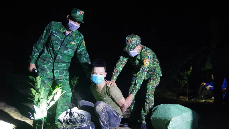 Biên phòng Quảng Trị phát hiện, thu giữ gần 300kg pháo hoa ở khu vực biên giới