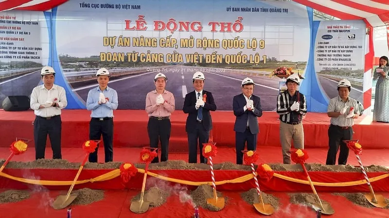 Hơn 440 tỷ đồng nâng cấp, mở rộng 13,8km Quốc lộ 9 