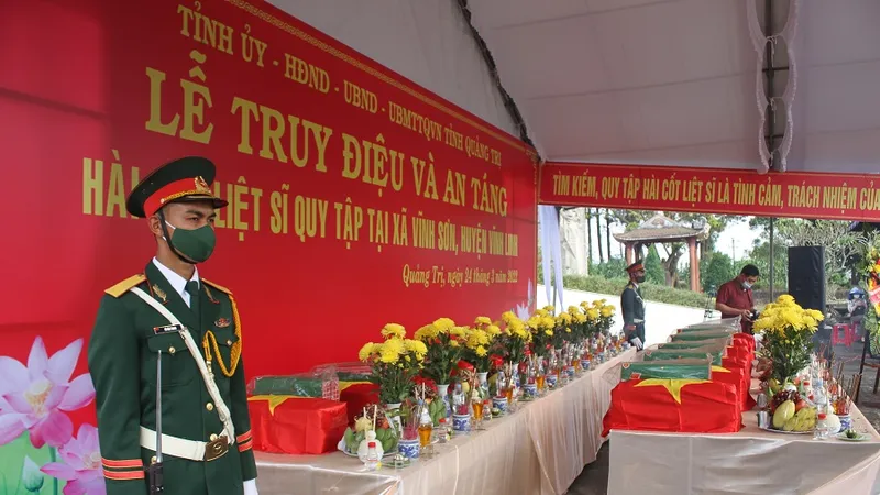 Quảng Trị: Truy điệu và an táng 16 hài cốt liệt sĩ