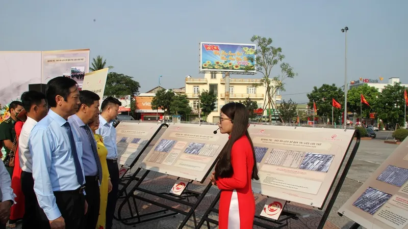 Triển lãm “Quảng Trị - Dấu ấn lịch sử qua tài liệu lưu trữ”