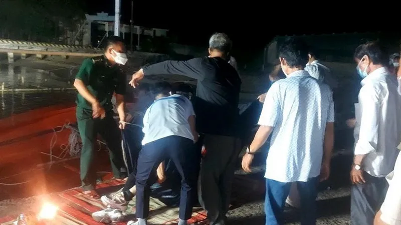 Vụ 2 mẹ con mất tích ở cầu Cửa Việt: Tìm thấy thi thể người mẹ sau hơn 2 ngày mất tích