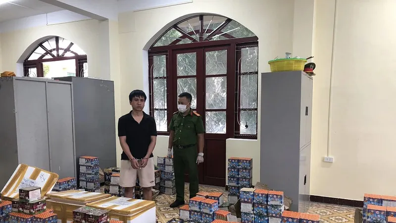 Quảng Trị: Bắt quả tang thanh niên tàng trữ, vận chuyển 450kg pháo