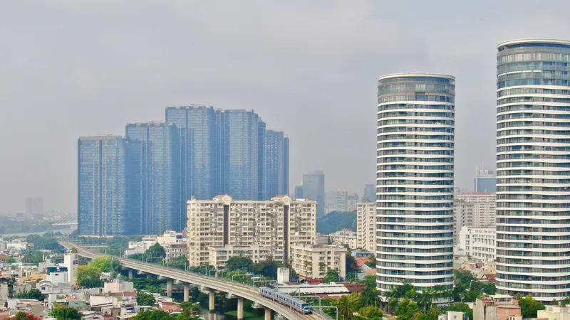 Khu vực rạch Văn Thánh - một trong những dự án trọng điểm của TPHCM đang được đẩy nhanh tiến độ để thúc đẩy giải ngân vốn đầu tư công và phát triển hạ tầng đô thị. Ảnh: HOÀNG HÙNG