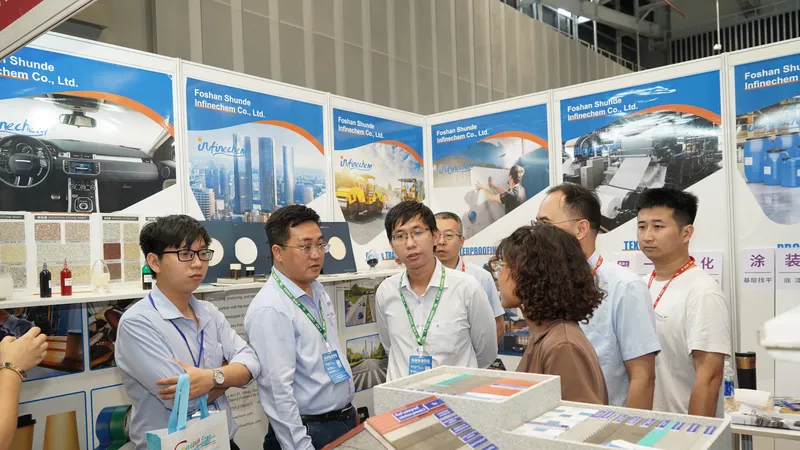 Khai mạc Triển lãm trang thiết bị y tế quốc tế đầu tiên tại Việt Nam