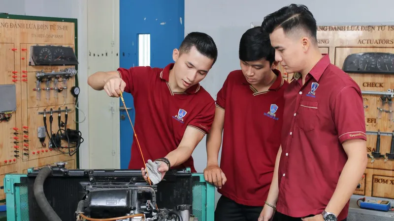 Khám phá bên trong Khoa Kỹ thuật - Công nghệ Trường Đại học Nguyễn Tất Thành
