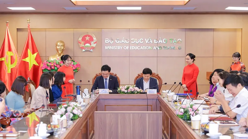 Bộ GD-ĐT đồng hành Vingroup triển khai chương trình Giáo dục xanh và Thể thao xanh