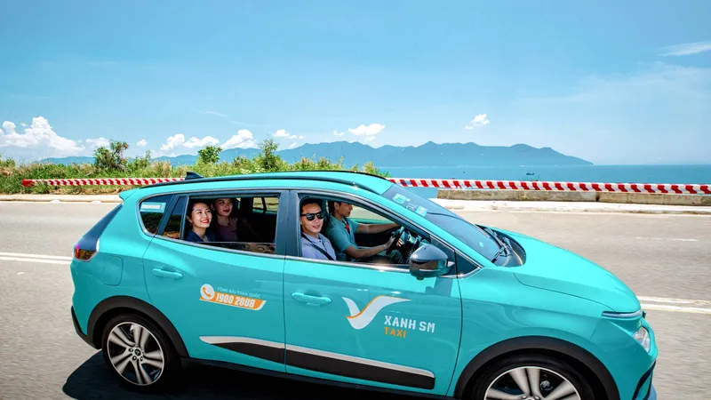 Thuê xe riêng có tài xế, cả gia đình thoải mái trên hành trình du xuân xanh