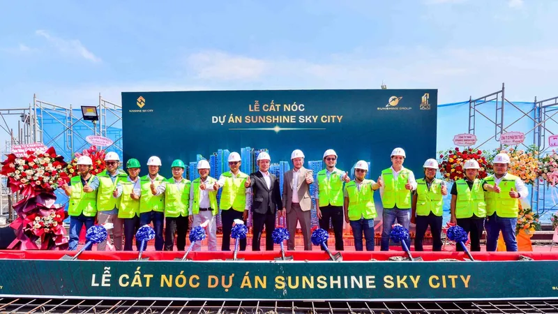 Tổ hợp căn hộ “chuẩn khách sạn ven sông Sài Gòn” - Sunshine Sky City cất nóc tòa S4