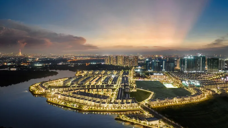 Động lực của làn sóng chuyển cư rầm rộ về khu Đông TPHCM