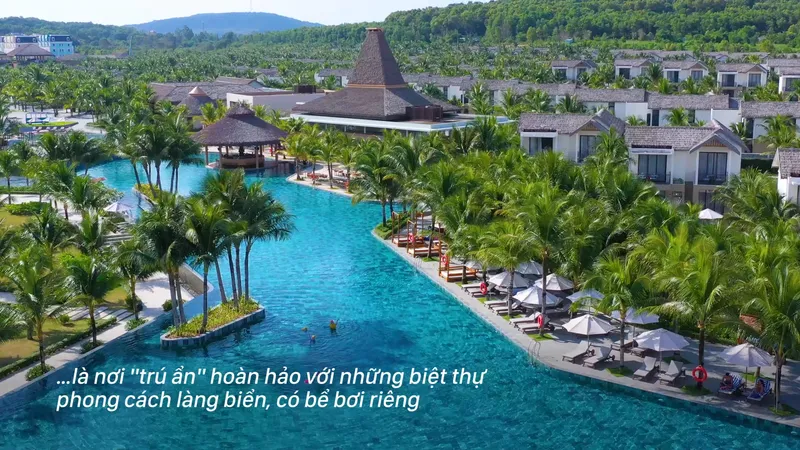 Mục sở thị Bãi Kem - Bãi biển đẹp quanh năm tại Phú Quốc