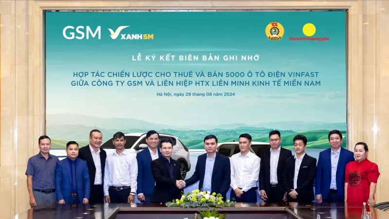 Liên hiệp Hợp tác xã tài xế taxi công nghệ lớn nhất Việt Nam mua, thuê 5.000 ô tô điện VinFast từ GSM
