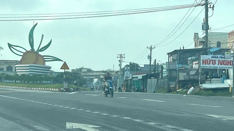 Quốc lộ 1 đoạn qua tỉnh Tiền Giang: Nhiều phương tiện lưu thông ngược chiều
