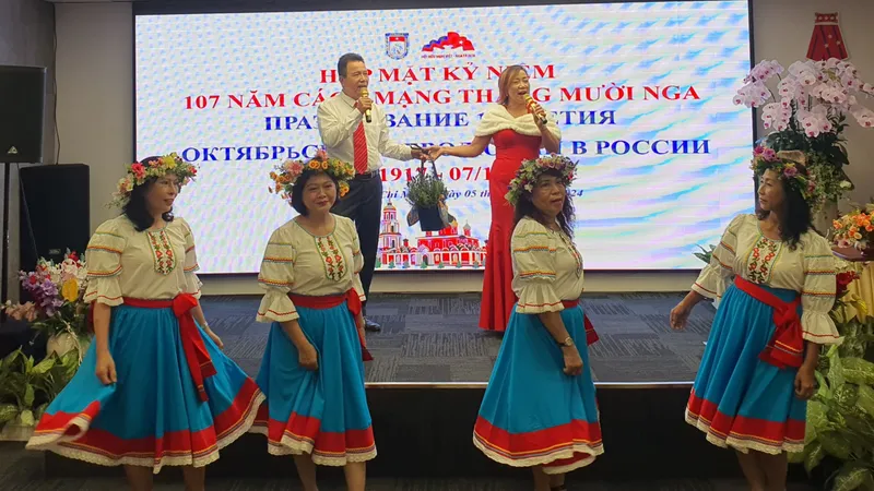 Kỷ niệm 107 năm Cách mạng Tháng Mười Nga (7-11-1917 - 7-11-2024): Bài học từ giữ vững niềm tin của nhân dân