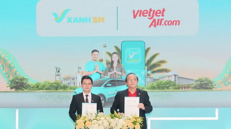 Vietjet và Xanh SM bắt tay phát triển sản phẩm di chuyển xanh cho du khách Đông Nam Á
