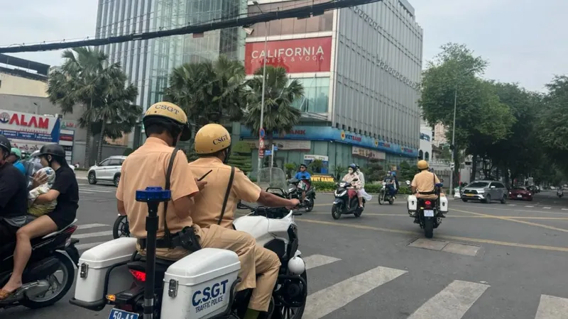 Chung tay xây dựng văn hóa giao thông