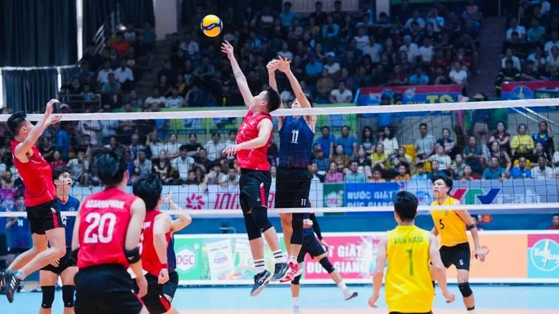 Mừng và tiếc cho bóng chuyền