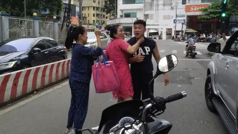 Khoảng trống trong văn hóa ứng xử