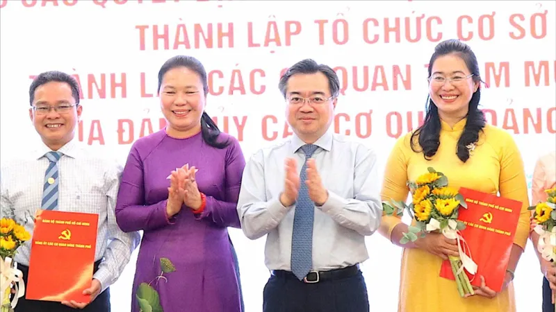 TPHCM tập trung, khẩn trương trong sắp xếp các tổ chức Đảng