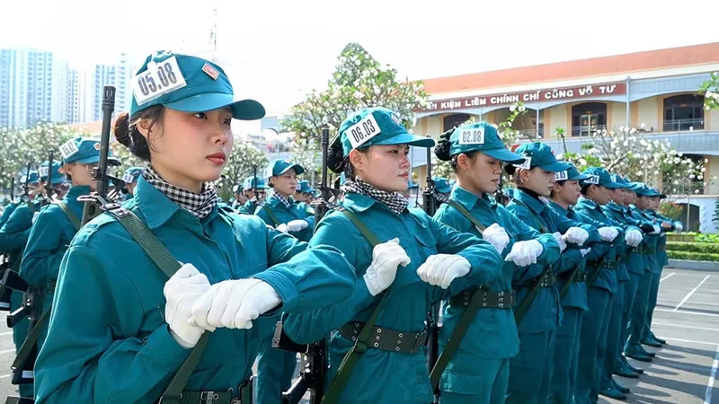 Những bóng hồng trên thao trường