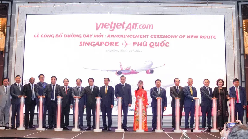 Vietjet công bố đường bay thẳng Singapore – Phú Quốc và trao thỏa thuận tài chính tàu bay trị giá 300 triệu USD