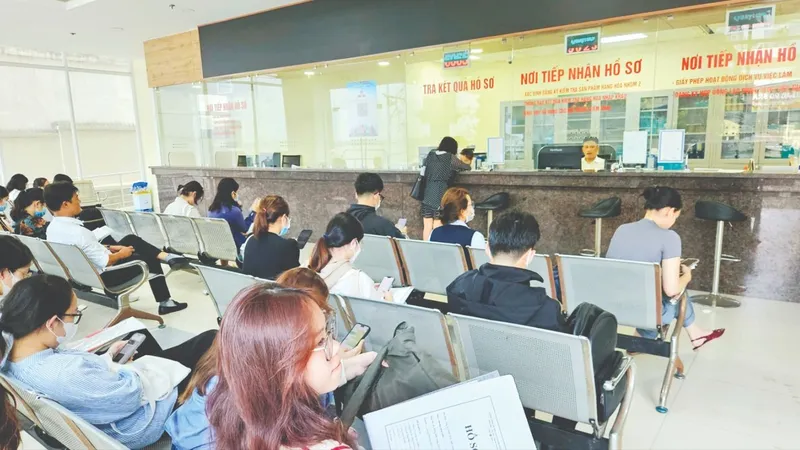 Tiếp tục sắp xếp, tinh gọn bộ máy hành chính - Tạo đồng thuận, nâng cao năng lực phục vụ người dân