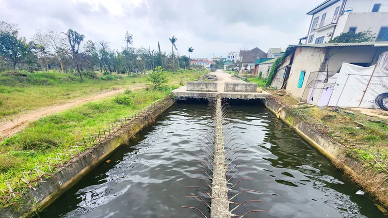 Làm đường nửa chừng