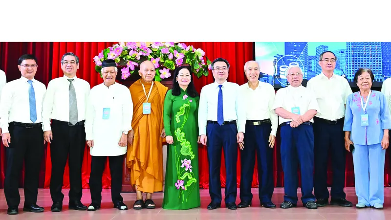 50 năm xây dựng, bảo vệ và phát triển TPHCM: Thành quả của sự đoàn kết, đồng lòng, năng động, sáng tạo