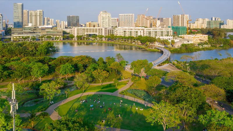50 năm non sông liền một dải - Bài 5: Biến đầm lầy thành đô thị phồn vinh