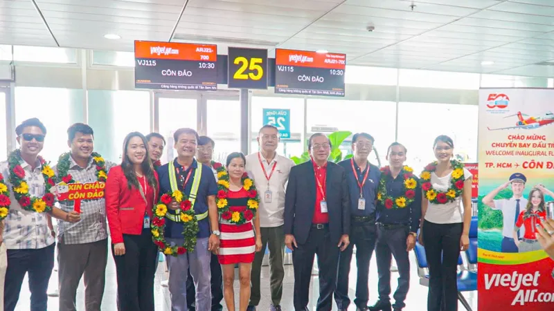 Vietjet khai trương cùng lúc 2 đường bay kết nối Hà Nội và TPHCM với Côn Đảo