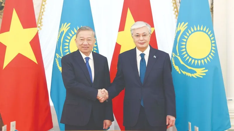 Nâng cấp quan hệ Việt Nam - Kazakhstan lên Đối tác chiến lược