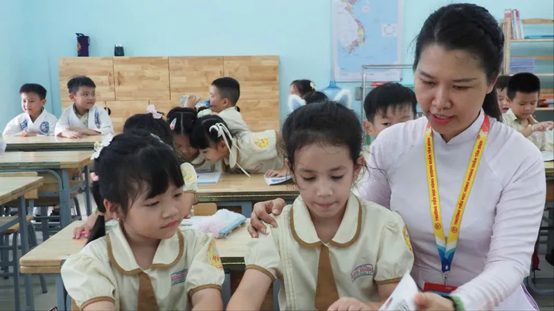 Miễn, hỗ trợ học phí: Đảm bảo công bằng trong tiếp cận giáo dục