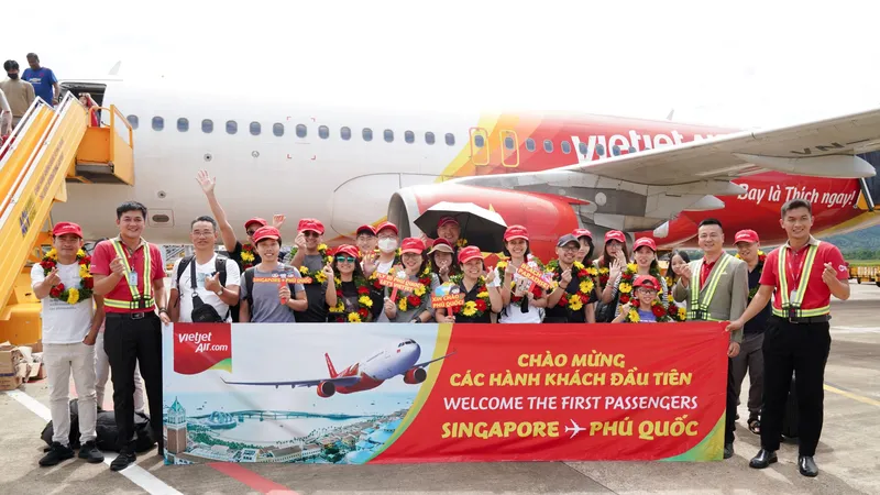 Chào hè rực rỡ, Vietjet mở rộng mạng bay kết nối Singapore - Phú Quốc và các đường bay biển hấp dẫn