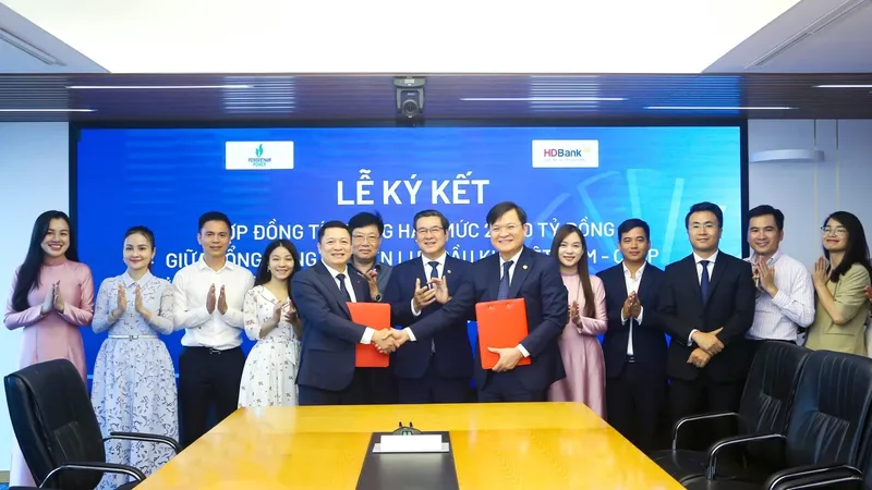 HDBank ký kết hạn mức tín dụng 2.000 tỷ đồng với PV Power, thúc đẩy chuyển đổi năng lượng bền vững