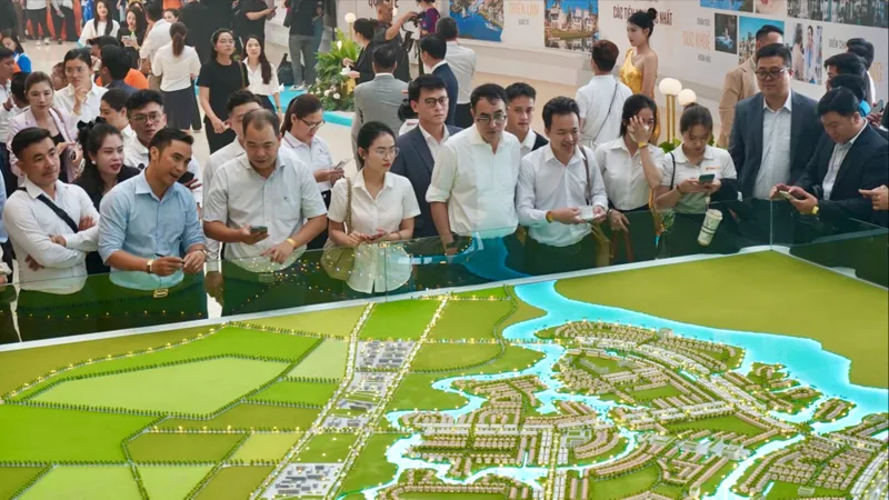 Thành phố Hồ Chí Minh - Siêu đô thị xanh, sáng tạo - Bài 1: Chung sức tạo động lực mới, dư địa mới