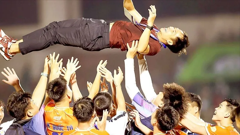 V-League và cuộc chạy đà vào kỷ nguyên mới: Chờ một cuộc đổi thay